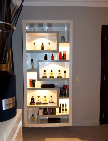 Interpersoonlijk Onderscheiden Detecteren Parfum kast Brown | Private Label SL | Status Living Rotterdam